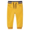 Pantalón Jogger color amarillo