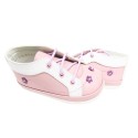 Zapato no tuerce, estilo tenis rosado y blanco