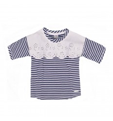 Blusa azul bordeada